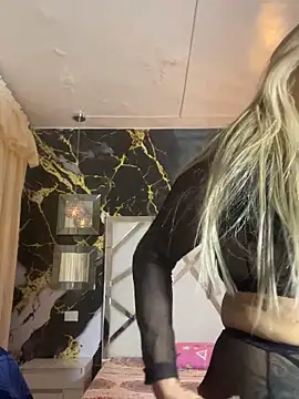 scarlett sexx69 online show from October 2025 06:42:01 PM