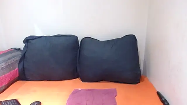 xGIANTEBONY30x online show from October 2025 02:32:01 AM