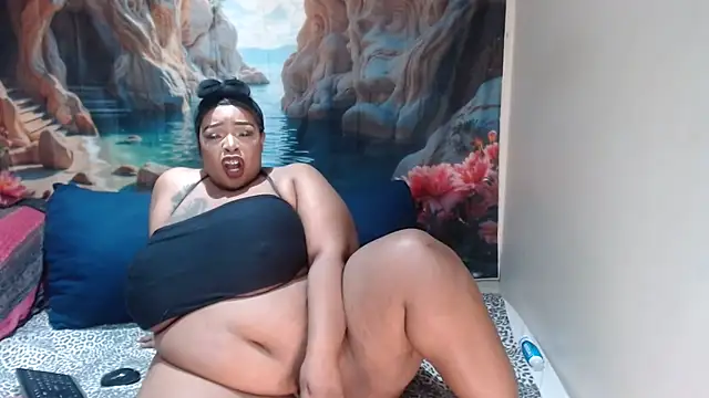 xGIANTEBONY30x online show from June 2026 04:40:02 PM