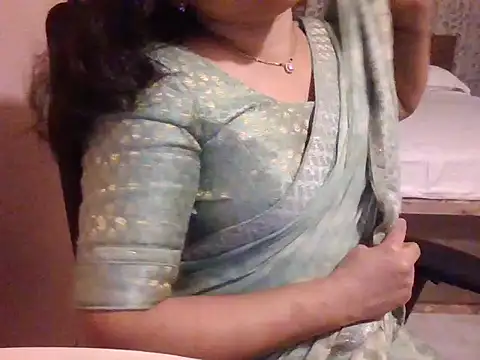 Pinky 4 online show from November 2025 05:06:02 PM