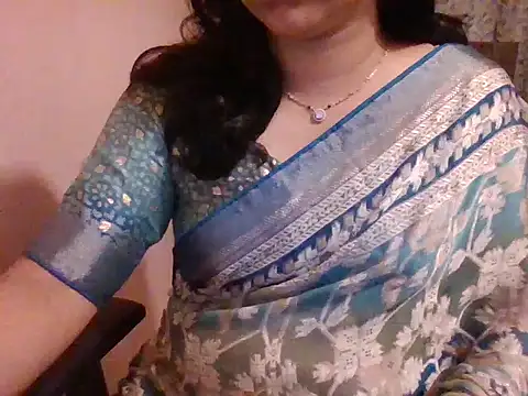 Pinky 4 online show from November 2025 01:38:01 PM