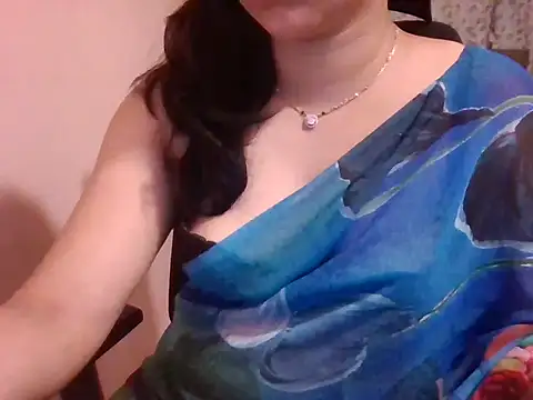 Pinky 4 online show from November 2025 10:02:01 PM