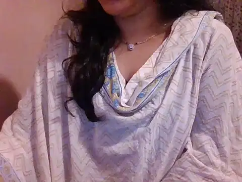 Pinky 4 online show from May 2026 06:27:01 PM