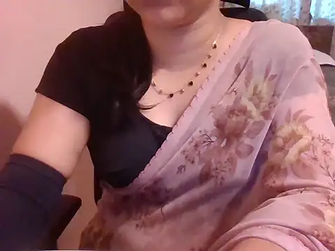 Pinky 4 online show from November 2025 10:42:02 AM