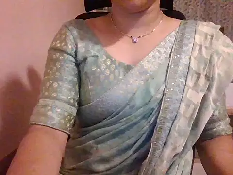 Pinky 4 online show from September 2025 05:12:01 PM