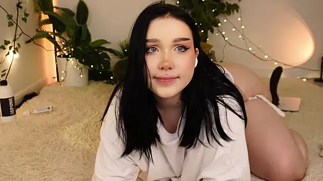 Snapshot of ScarletBlaze chatting on March 2025 06:08:02 PM ScarletBlaze online show from March 2025 06:08:02 PM