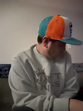 EZYves online show from December 2024 04:04:02 AM