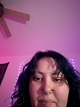 Snapshot of Cutegothcrybabyx chatting on February 2026 10:51:02 PM Cutegothcrybabyx online show from February 2026 10:51:02 PM