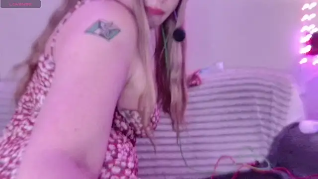ScarletCarnal online show from September 2025 11:38:02 PM