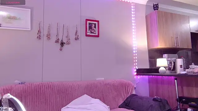 ScarletCarnal online show from November 2025 09:08:02 PM