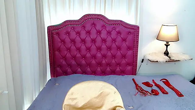 Snapshot of DreamLADYBOY chatting on April 2026 12:12:02 AM DreamLADYBOY online show from April 2026 12:12:02 AM