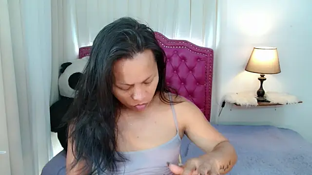 Snapshot of DreamLADYBOY chatting on May 2026 03:31:02 AM DreamLADYBOY online show from May 2026 03:31:02 AM