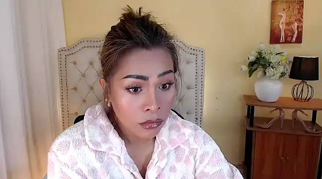 DreamLADYBOY online show from February 2025 12:20:01 AM