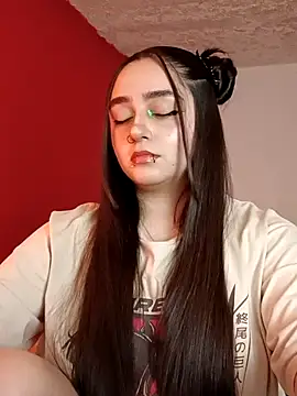 IvonneT online show from November 2025 09:42:02 PM