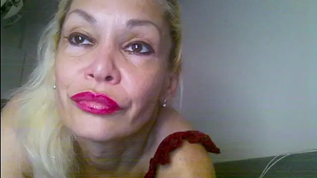 EvaaMina online show from June 2026 02:11:02 PM