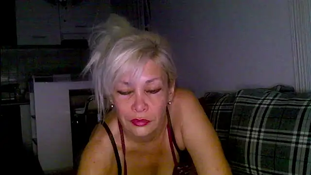 EvaaMina online show from July 2026 06:48:02 PM