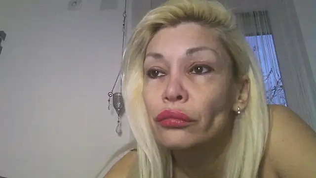 EvaaMina online show from January 2026 03:49:02 PM