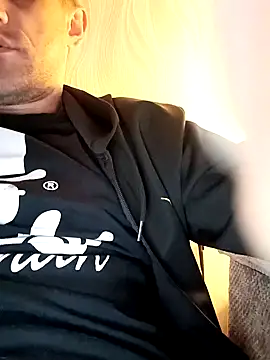 Snapshot of ZupaSerowa chatting on September 2025 08:59:02 PM ZupaSerowa online show from September 2025 08:59:02 PM