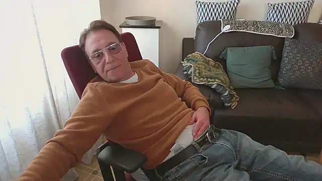 HETEREOMAN online show from April 2026 04:46:02 PM