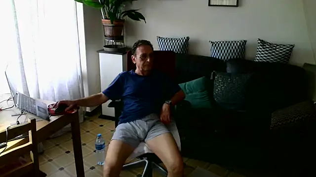 HETEREOMAN online show from September 2025 04:36:02 PM