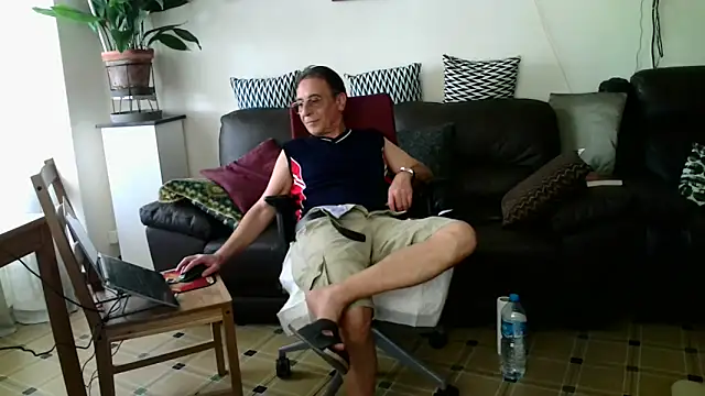 HETEREOMAN online show from September 2025 04:01:02 PM