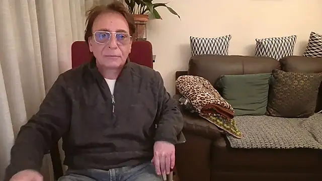 HETEREOMAN online show from November 2025 06:19:02 PM