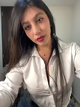 MiaJones21 online show from July 2026 09:44:01 PM