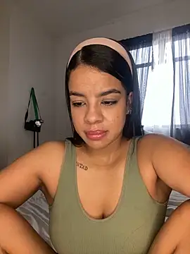 trianawhite online show from February 2026 03:12:01 PM