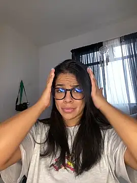 trianawhite online show from January 2026 04:11:01 PM