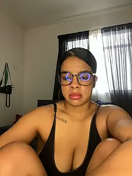 trianawhite online show from March 2026 04:00:01 PM