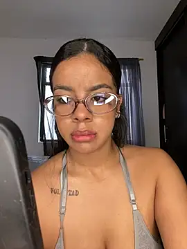 trianawhite online show from February 2026 02:47:02 PM