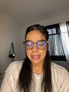 trianawhite online show from February 2026 03:08:01 PM