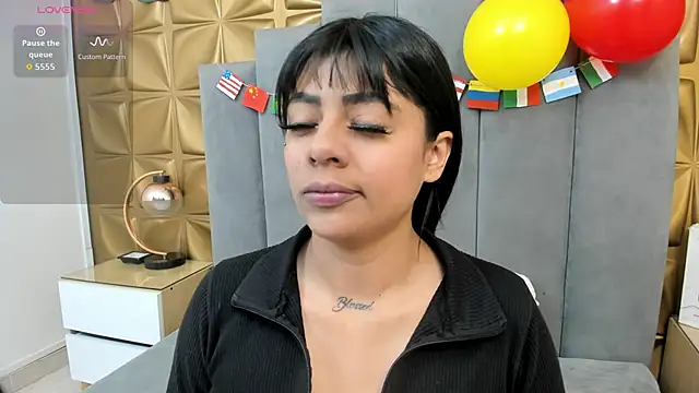 Snapshot of melani_dream chatting on June 2026 01:44:02 PM melani dream online show from June 2026 01:44:02 PM