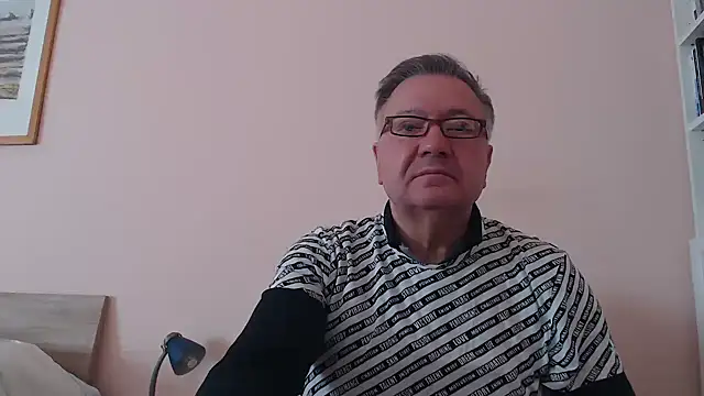 YOU6me online show from November 2025 08:57:02 AM