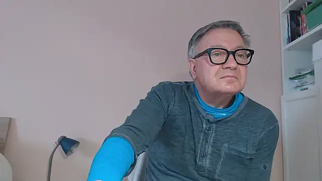 YOU6me online show from January 2026 11:50:01 AM