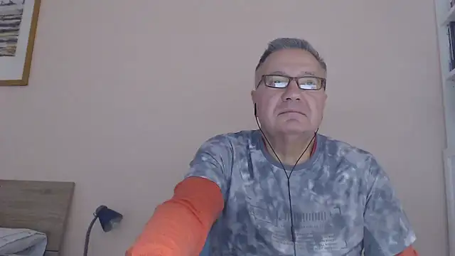 YOU6me online show from October 2025 08:00:01 AM