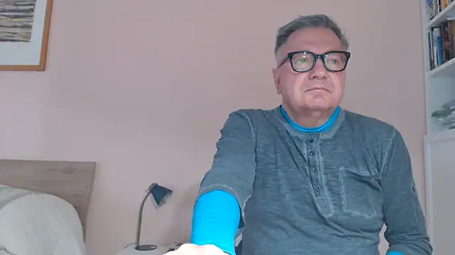 YOU6me online show from April 2026 07:36:01 AM