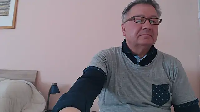 YOU6me online show from March 2025 09:14:01 AM