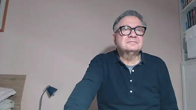 YOU6me online show from March 2026 04:52:02 AM