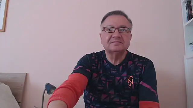 YOU6me online show from November 2025 10:38:02 AM