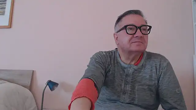 YOU6me online show from December 2025 09:44:02 AM