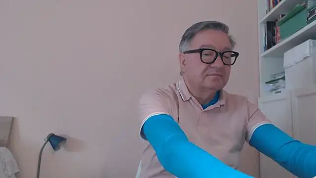 YOU6me online show from January 2026 08:40:02 AM