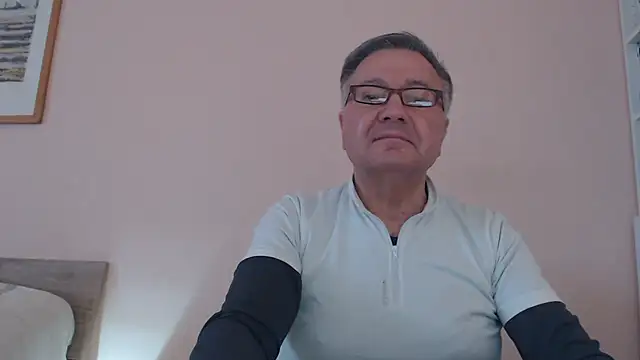 YOU6me online show from December 2025 02:07:02 PM