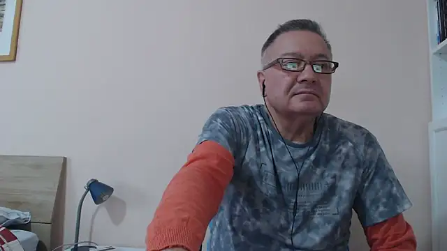 YOU6me online show from October 2025 10:39:02 AM