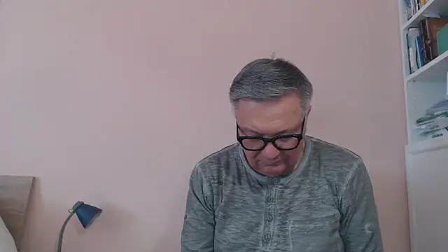 Snapshot of YOU6me chatting on April 2026 09:46:01 AM YOU6me online show from April 2026 09:46:01 AM