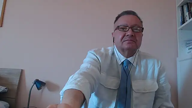 YOU6me online show from October 2025 08:15:02 AM