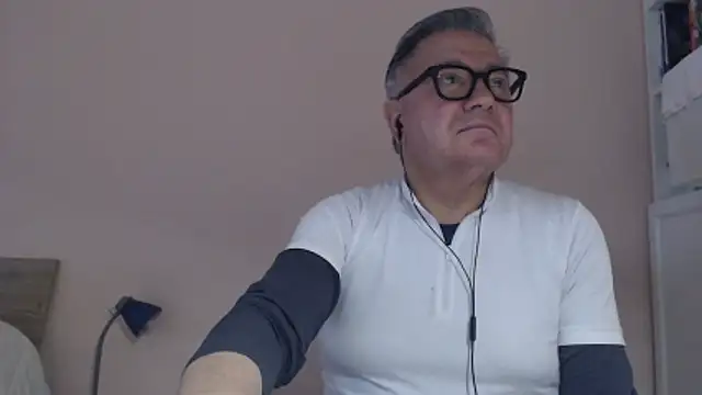 YOU6me online show from December 2025 02:10:01 PM