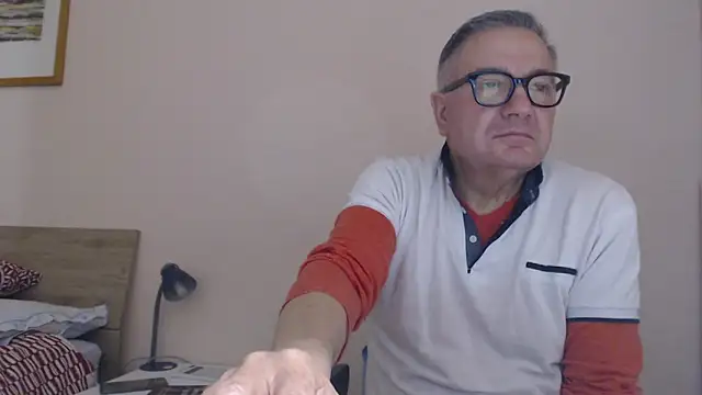 YOU6me online show from October 2025 08:17:02 PM