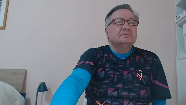 YOU6me online show from March 2025 08:39:02 AM