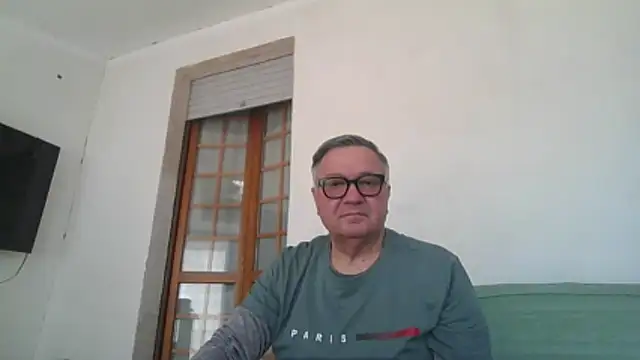 Snapshot of YOU6me chatting on May 2026 09:14:01 AM YOU6me online show from May 2026 09:14:01 AM